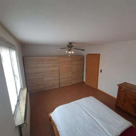 Nephelin Сasa de vacaciones Weil am Rhein